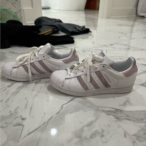 Lavender Purple Adidas Superstar Originals. SZ 6 Sneakers
